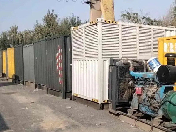南海200KW柴油发电机机组每小时油耗是多少？
