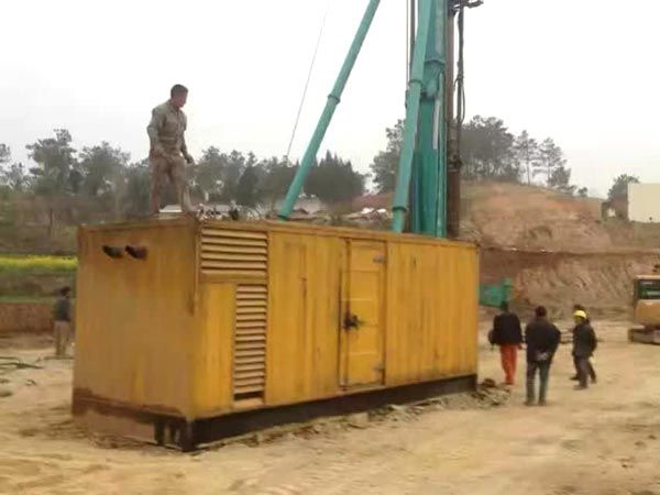 南海如何判断水冷式机油散热器密封件是否需要更换？